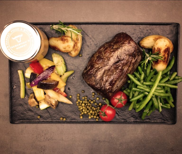 Filet am Stück mit Beilagen