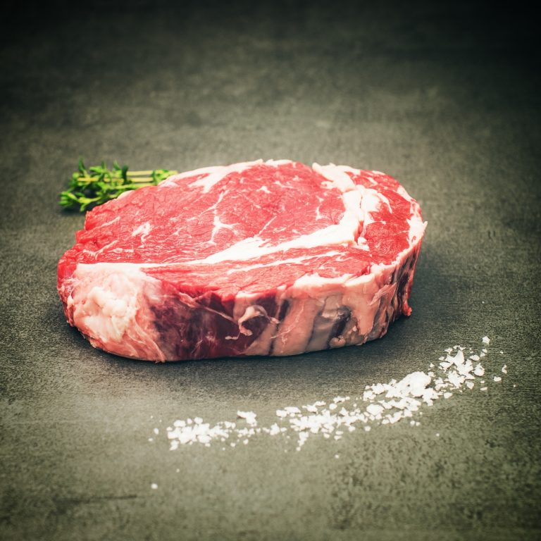 Rohes US-Ribeye